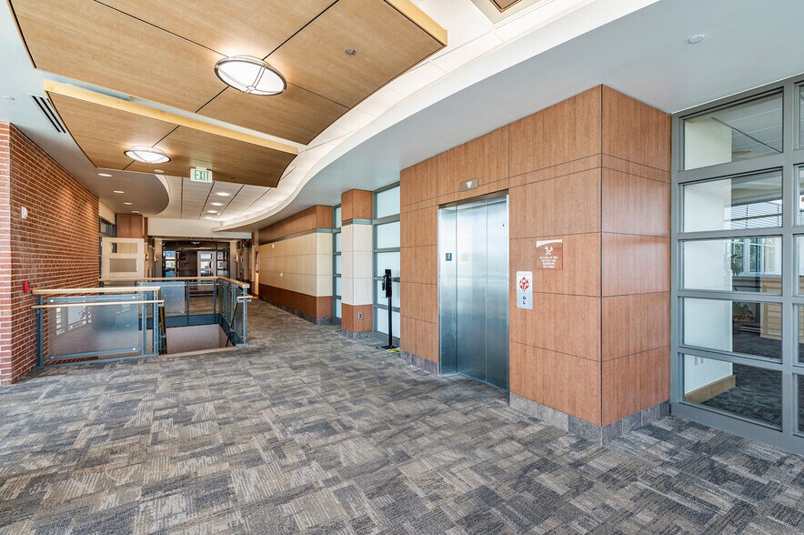 More Photos Of 8101 E Lowry Blvd, Denver Medical For Lease