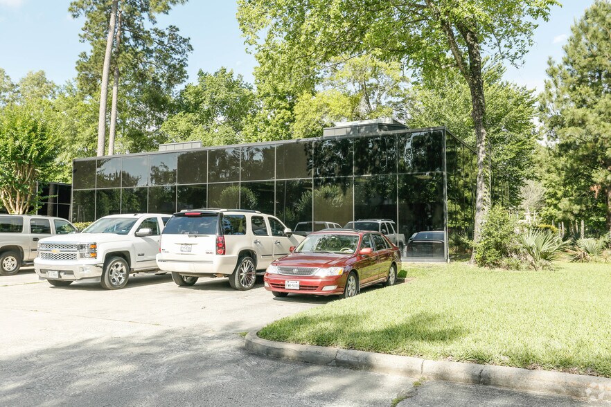 More Photos Of 1306 Kingwood Dr, Kingwood Office For Sale