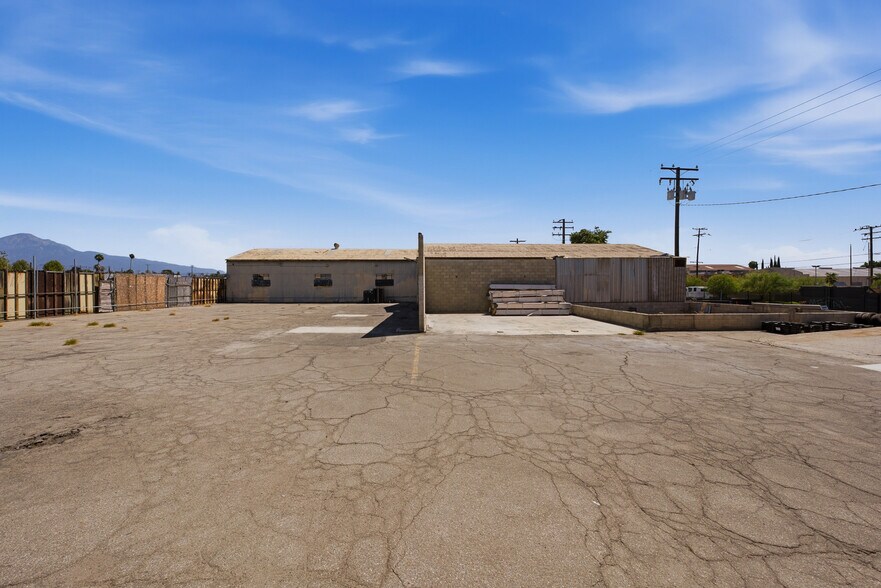 More Photos Of 1075 E 2nd St, Pomona Warehouse For Sale