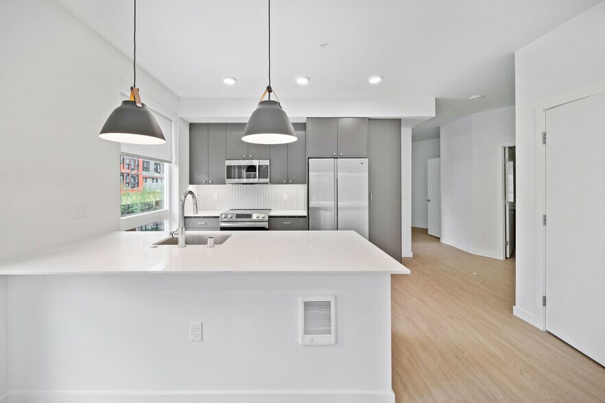 More Photos Of 17620 NE 69th Ct, Redmond Apartments For Lease