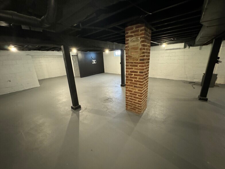 More Photos Of 2 Oakway Rd, Timonium Office For Lease