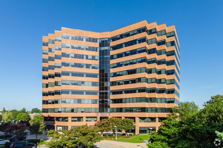 More Photos Of 2111 Wilson Blvd, Arlington Unknown For Lease