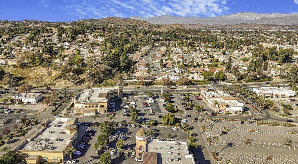 More Photos Of 68 Rio Rancho Rd, Pomona Storefront For Sale