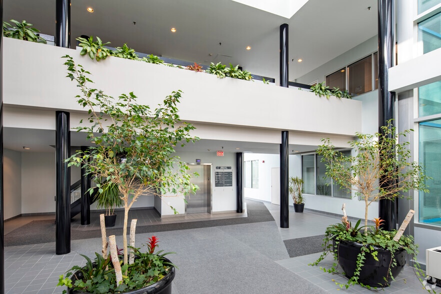 More Photos Of 340 Ferrier St, Markham Office For Lease