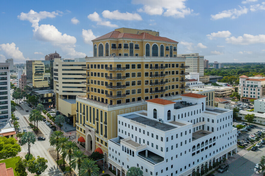 Primary Photo Of 2020 Ponce De Leon Blvd, Coral Gables Office For Lease