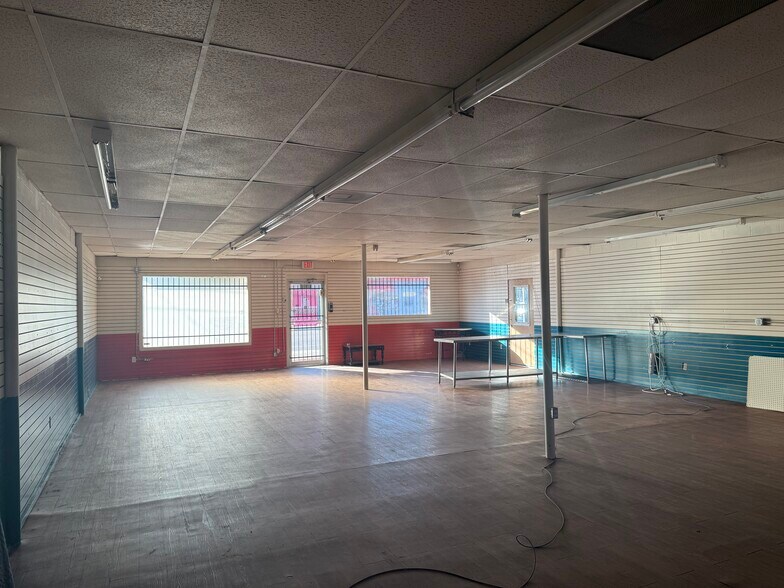 More Photos Of 1006-1012 N Sylvania Ave, Fort Worth Storefront For Lease