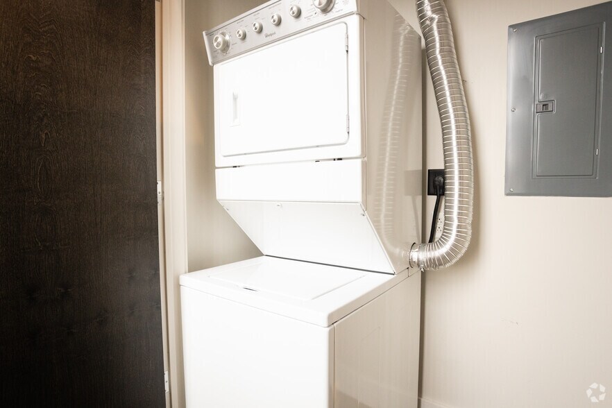 More Photos Of 538 Erie Blvd W, Syracuse Apartments For Lease