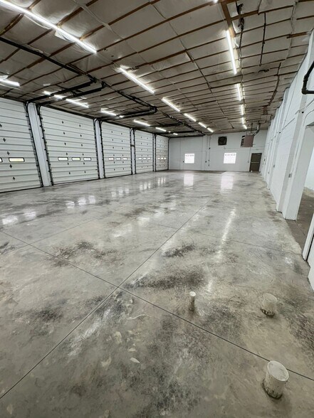 More Photos Of 572 S Nelson Rd, Columbus Unknown For Lease