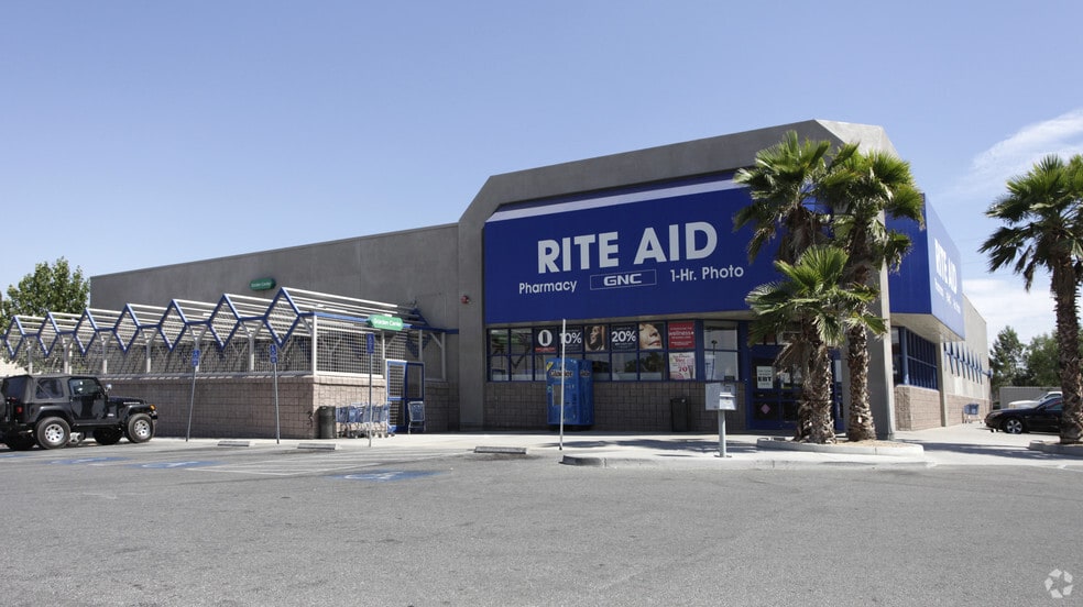 Primary Photo Of 17441 Main St, Hesperia Drugstore For Lease