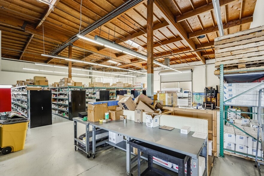More Photos Of 1305-1331 Rollins Rd, Burlingame Warehouse For Lease