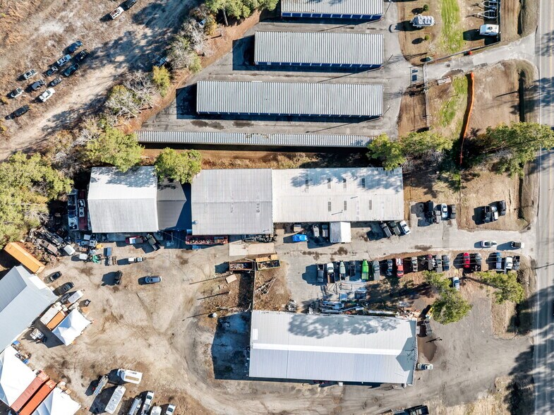 More Photos Of 4704 N College Rd, Castle Hayne Warehouse For Lease