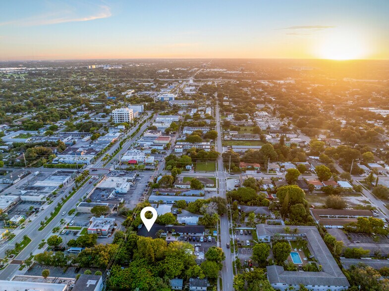 More Photos Of 2314 Polk St, Hollywood Apartments For Sale