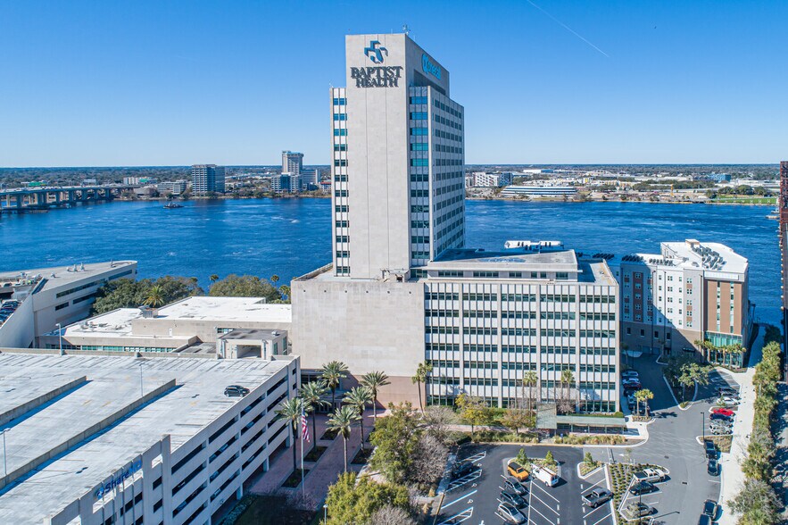 More Photos Of 841 Prudential Dr, Jacksonville Office For Lease