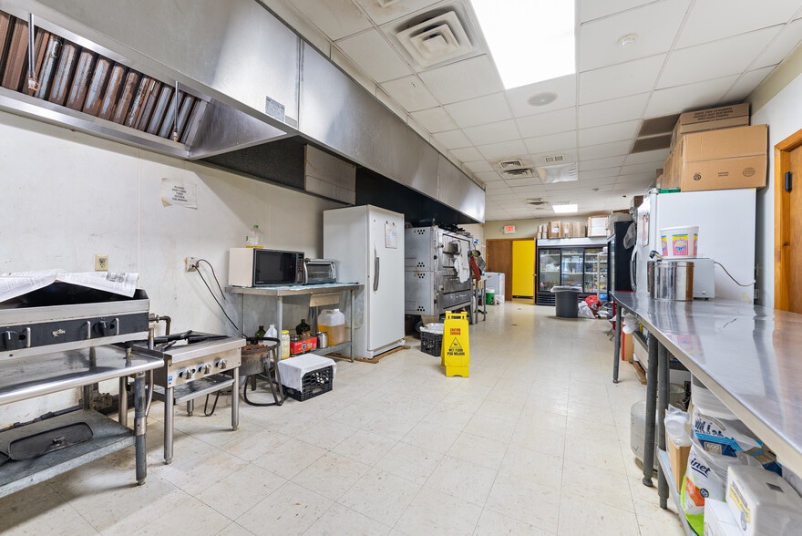 More Photos Of 605 Silver St, Agawam Storefront Retail Office For Sale