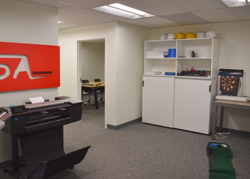 More Photos Of 176 Thompson Ln, Nashville Office For Lease