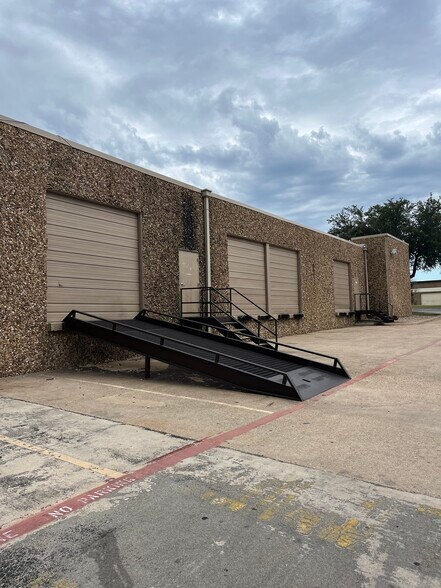 More Photos Of 2401 Avenue J, Arlington Unknown For Lease