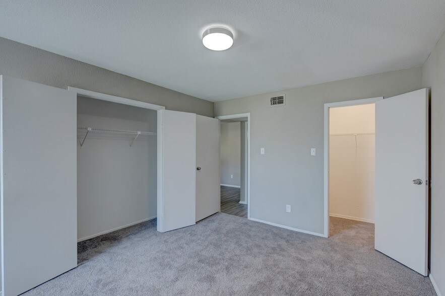 More Photos Of 1010 Magnolia Dr, Freeport Apartments For Sale