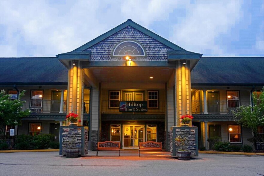 More Photos Of 373 Norwich Westerly Rd, North Stonington Hotel For Sale