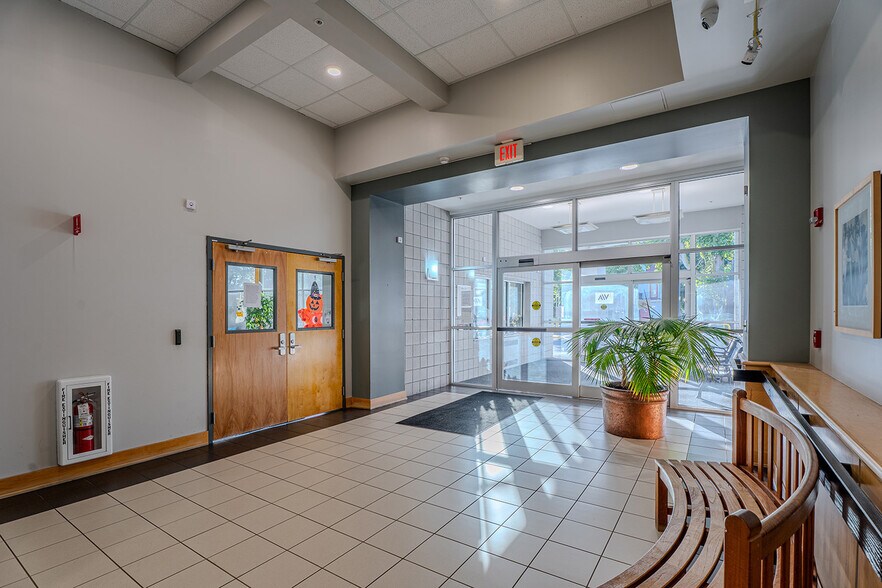 More Photos Of 1170 Main St, Buffalo Medical For Sale