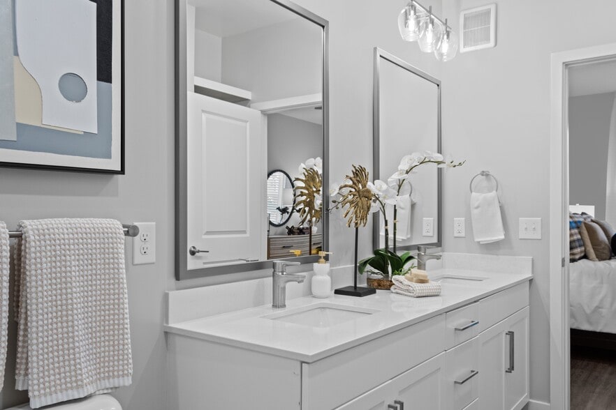 More Photos Of 12400 Dutton Rd, Midlothian Apartments For Sale