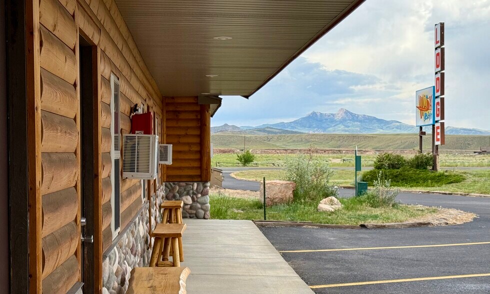 More Photos Of 244 W Yellowstone Ave, Cody Hotel For Sale