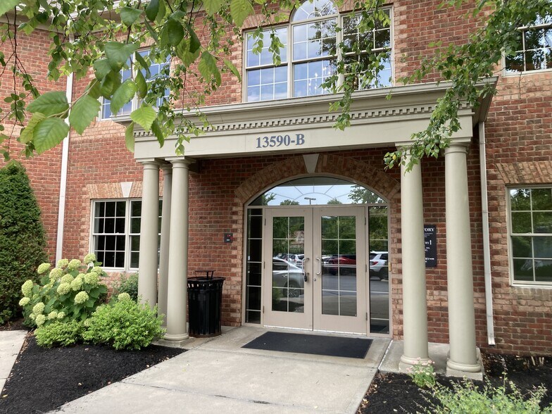 More Photos Of 13590 N Meridian St, Carmel Medical For Lease