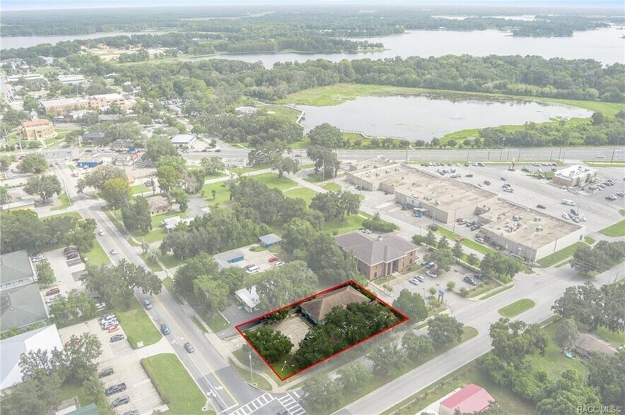 More Photos Of 102 E Highland Blvd, Inverness Drugstore For Lease