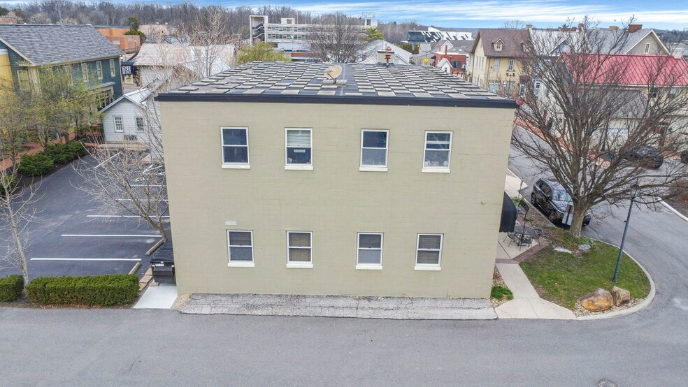 More Photos Of 37 W Bridge St, Dublin Office For Sale