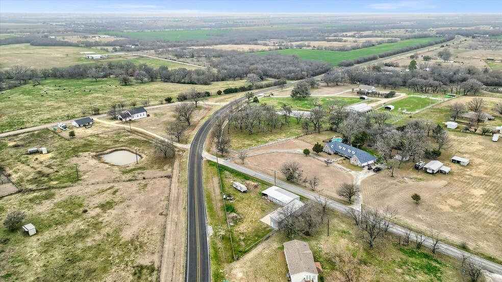 More Photos Of FM 902 and Cobler Road, Collinsville Light Distribution For Lease