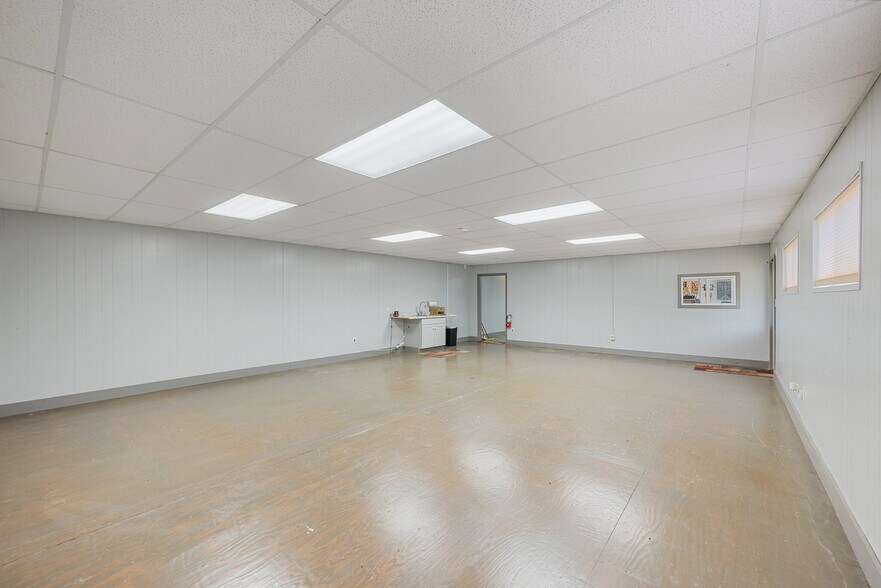 More Photos Of 5290 W State Highway 31, Corsicana Office Residential For Lease