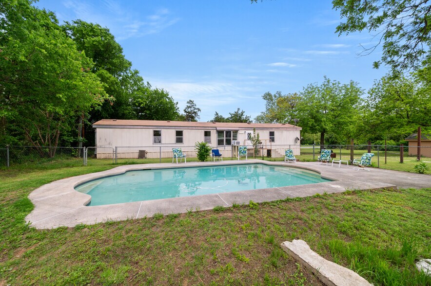 More Photos Of 7 Hills Rd, Newark Warehouse For Sale