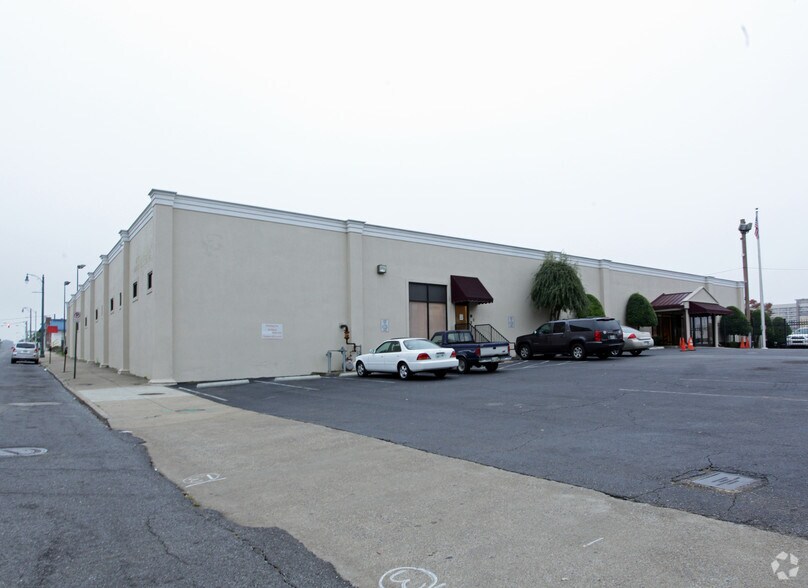More Photos Of 309 Monroe Ave, Memphis Office For Sale