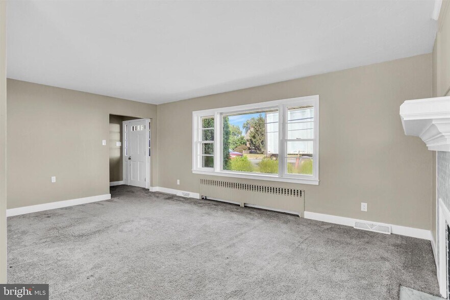 More Photos Of 4070 W Market St, York Office For Sale