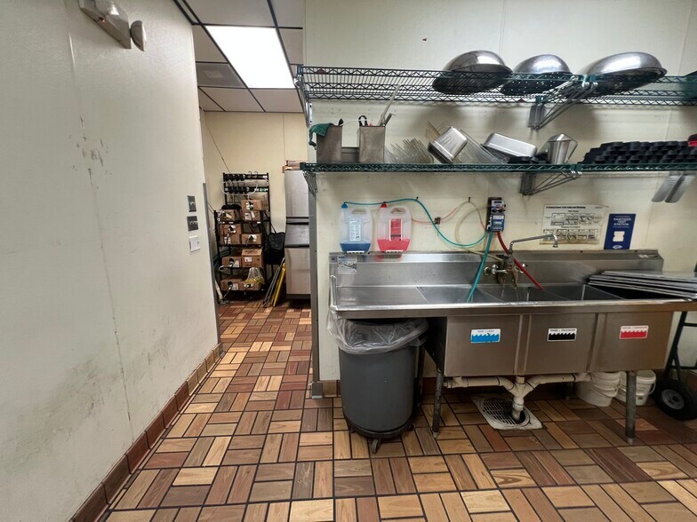 More Photos Of 5025 Santa Fe Dr, Fayetteville General Retail For Sale