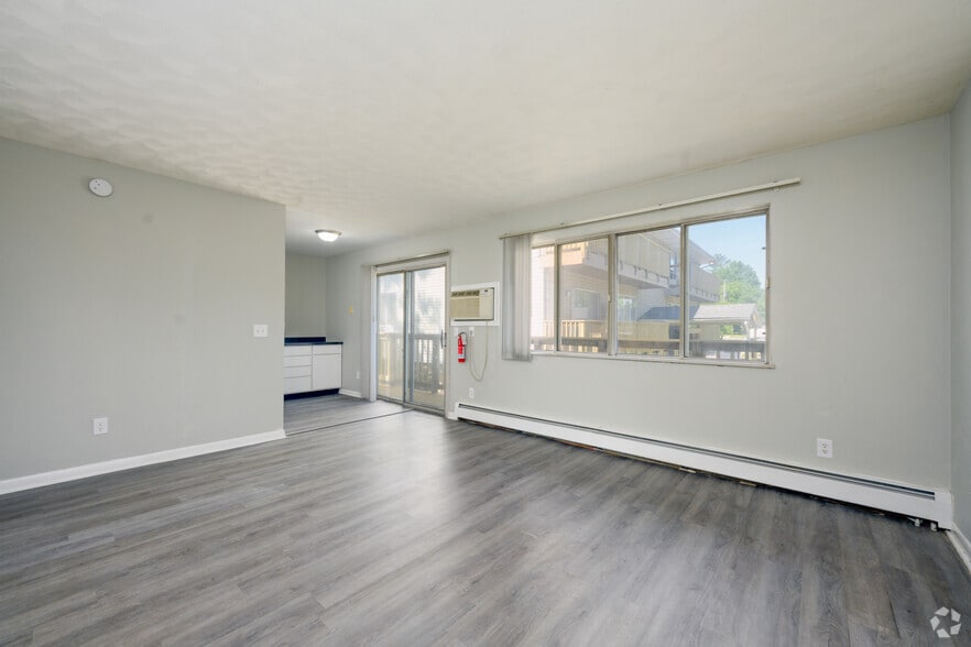 More Photos Of 4037 S Rose St, Kalamazoo Apartments For Sale