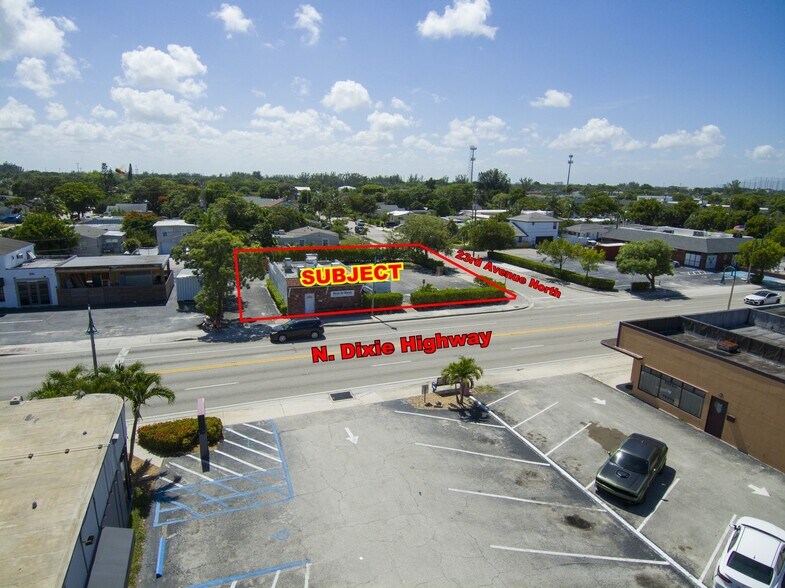 More Photos Of 2211 N Dixie Hwy, Lake Worth Freestanding For Sale