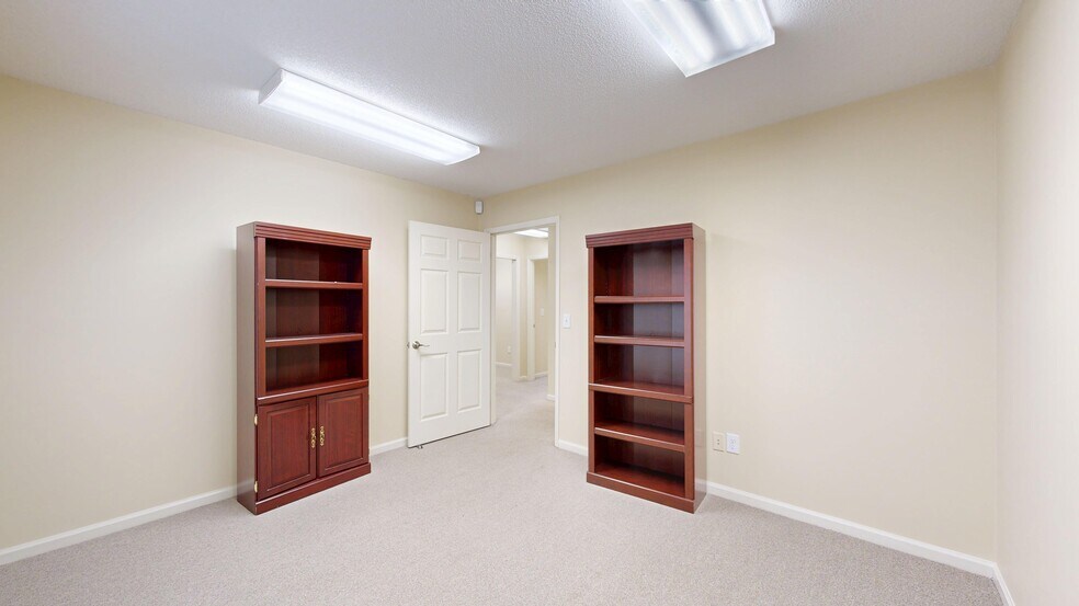 More Photos Of 1320 Wynnton Rd, Columbus Office For Lease