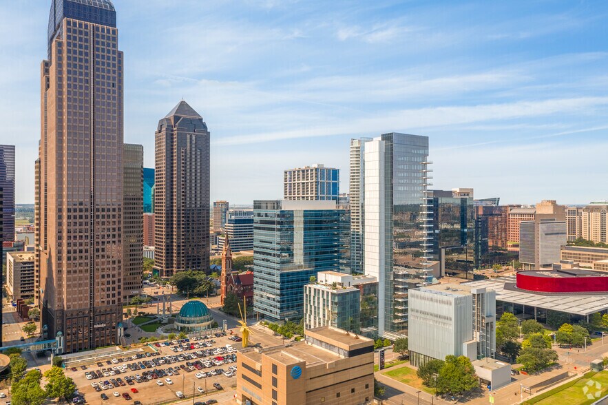 More Photos Of 2323 Ross Ave, Dallas Office For Lease