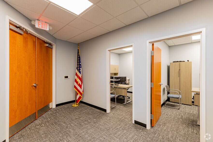 More Photos Of 631 Excel Dr, Mount Pleasant Medical For Lease