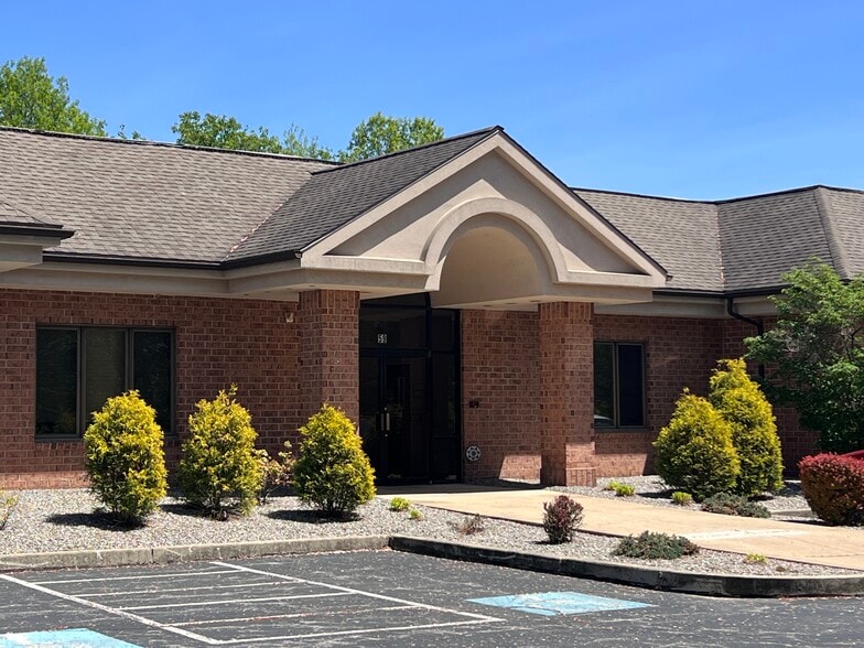 More Photos Of 59 General Warren Blvd, Malvern Medical For Lease