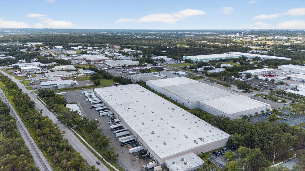 More Photos Of 3102 Queen Palm Dr, Tampa Warehouse For Lease