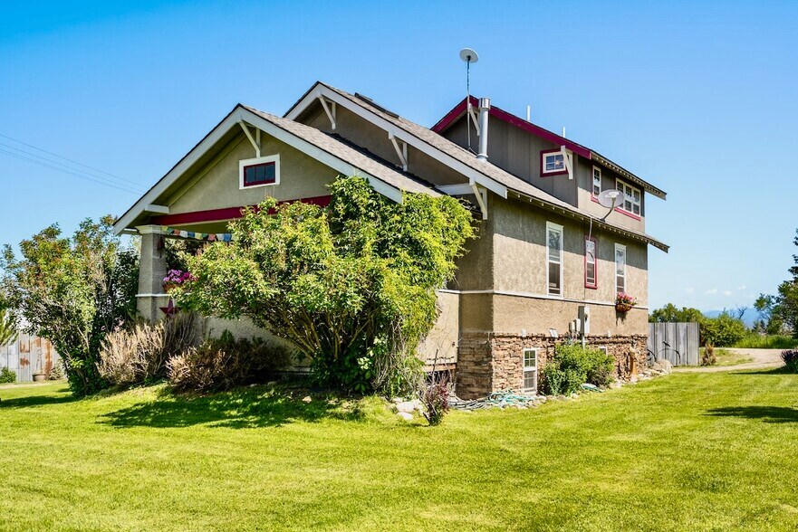 More Photos Of 76413 Gallatin Road, Gallatin Gateway Land For Sale