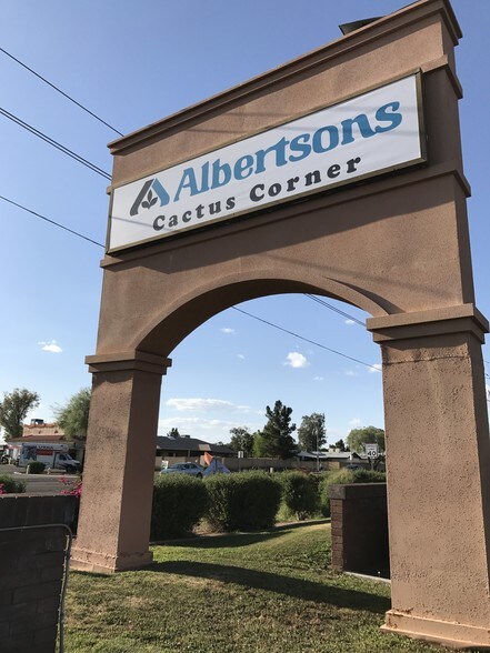 More Photos Of 5036 W Cactus Rd, Glendale Unknown For Lease