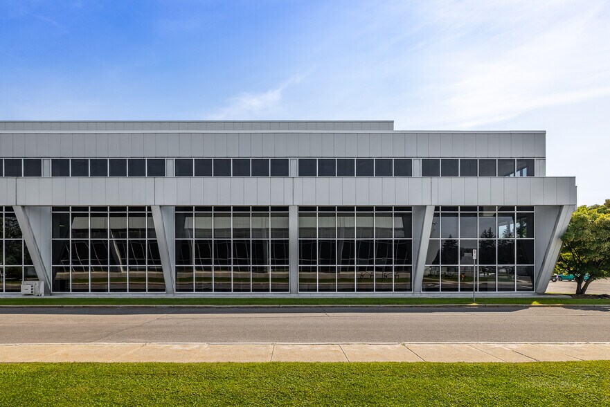 More Photos Of 2204 Walkley Rd, Ottawa Office For Lease
