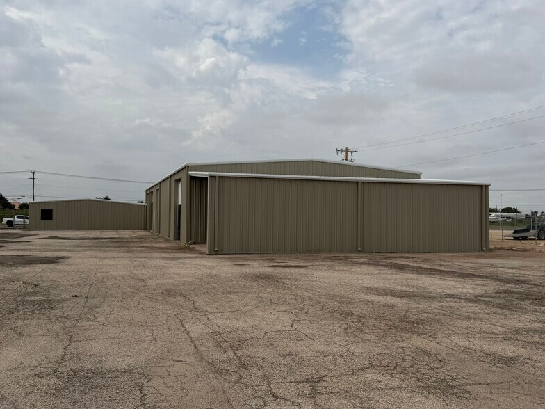 More Photos Of 2410 Steven Rd, Odessa Industrial For Lease