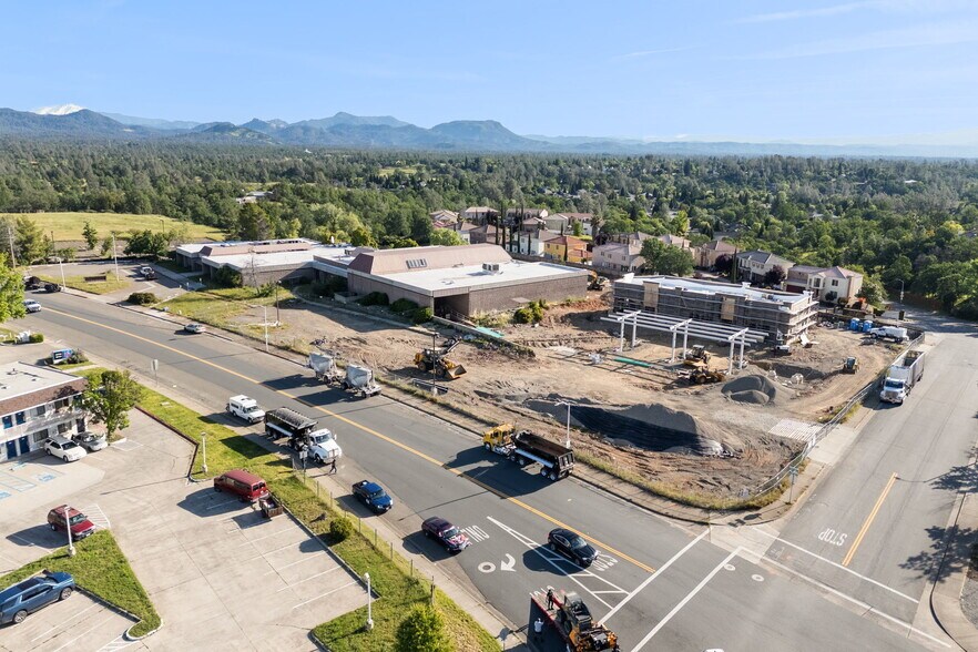 Primary Photo Of 1101 Twin View Blvd, Redding Service Station For Sale