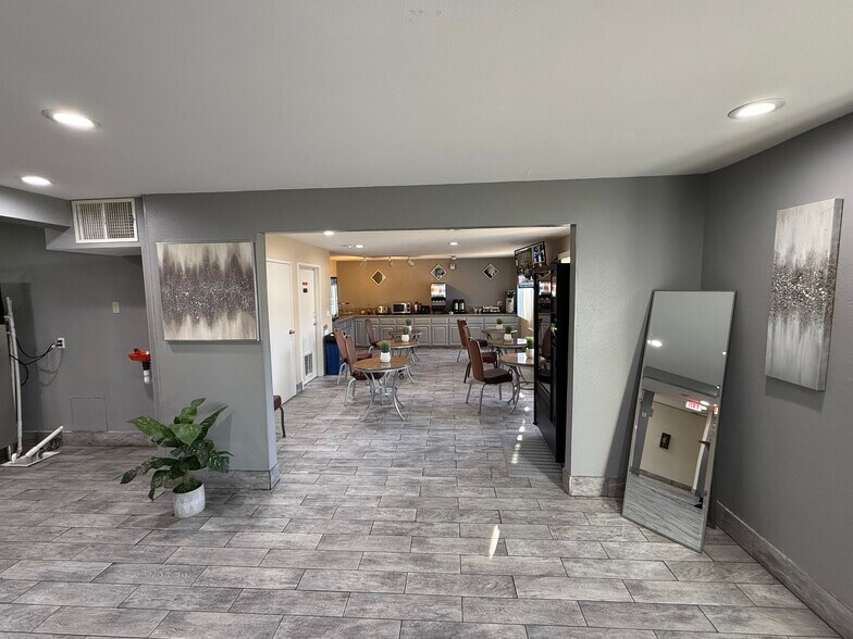 More Photos Of 730 N Palora Ave, Yuba City Hotel For Sale