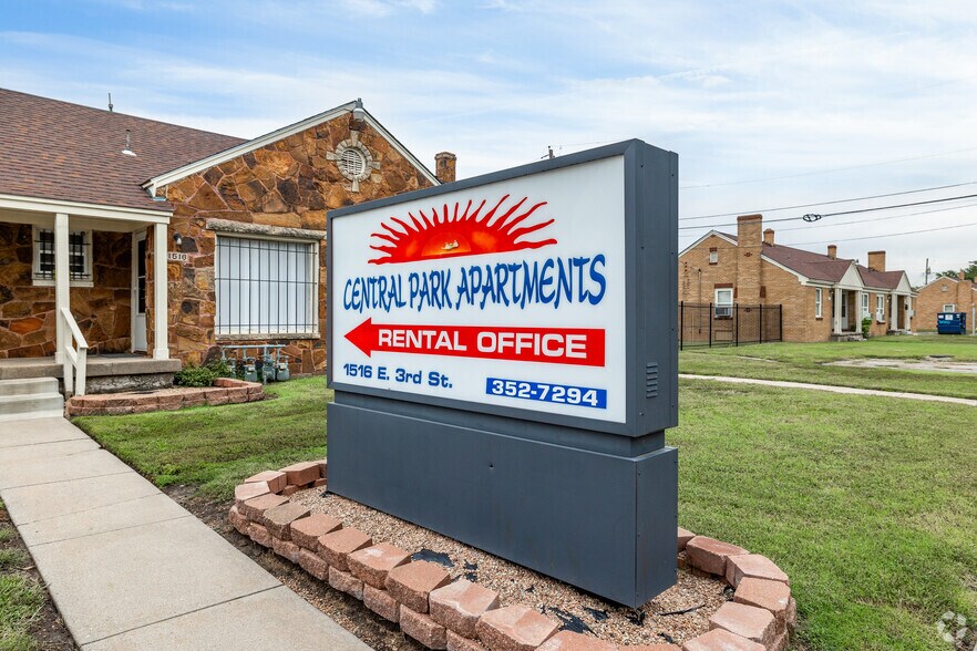 More Photos Of 1516 E 3rd St, Wichita Apartments For Sale