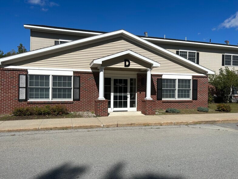 More Photos Of 375 Bay Rd, Queensbury Medical For Lease