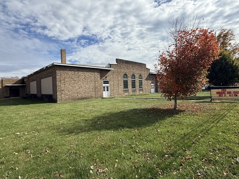 Primary Photo Of 33328 Main St, Townville Manufacturing For Sale